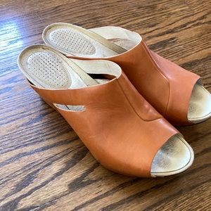 Tsubo size 9 camel slide wedge